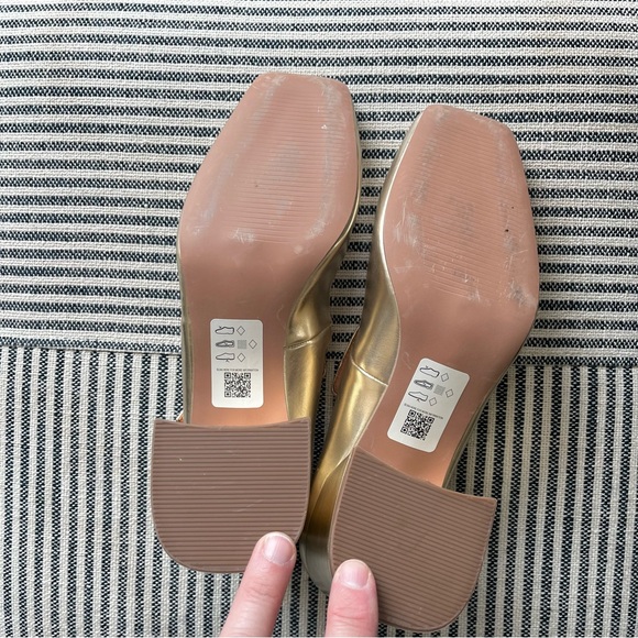 🆕 9 ASOS Design Selene Gold Metallic Mary Jane Chunky Square Heel NWT - Picture 8 of 10